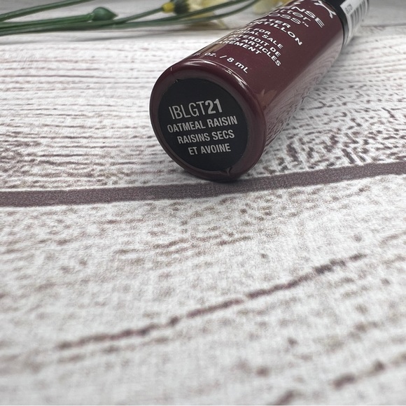 NYX Professional Makeup Intense Butter Gloss Tester in Oatmeal Raisin - Picture 6 of 11